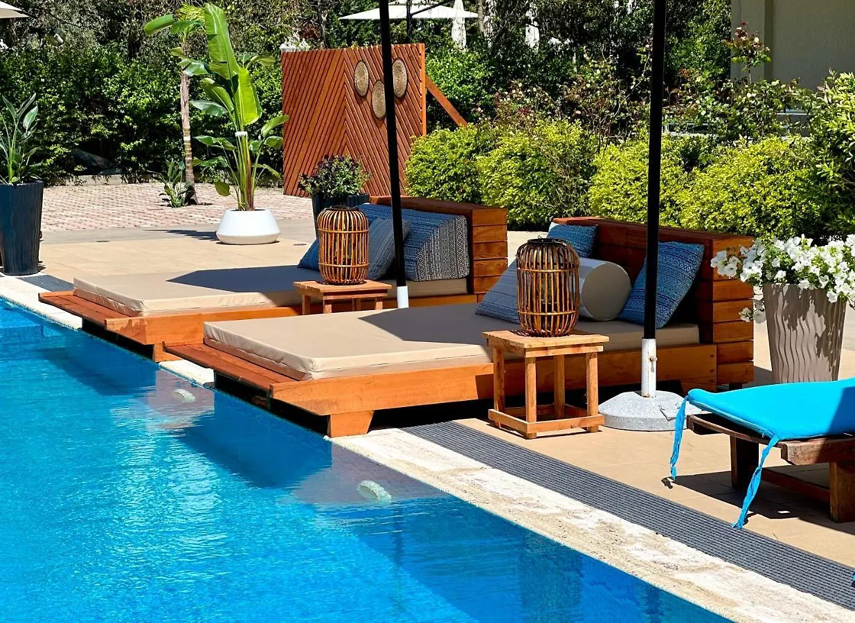 Marbella Beach Hotel Golem