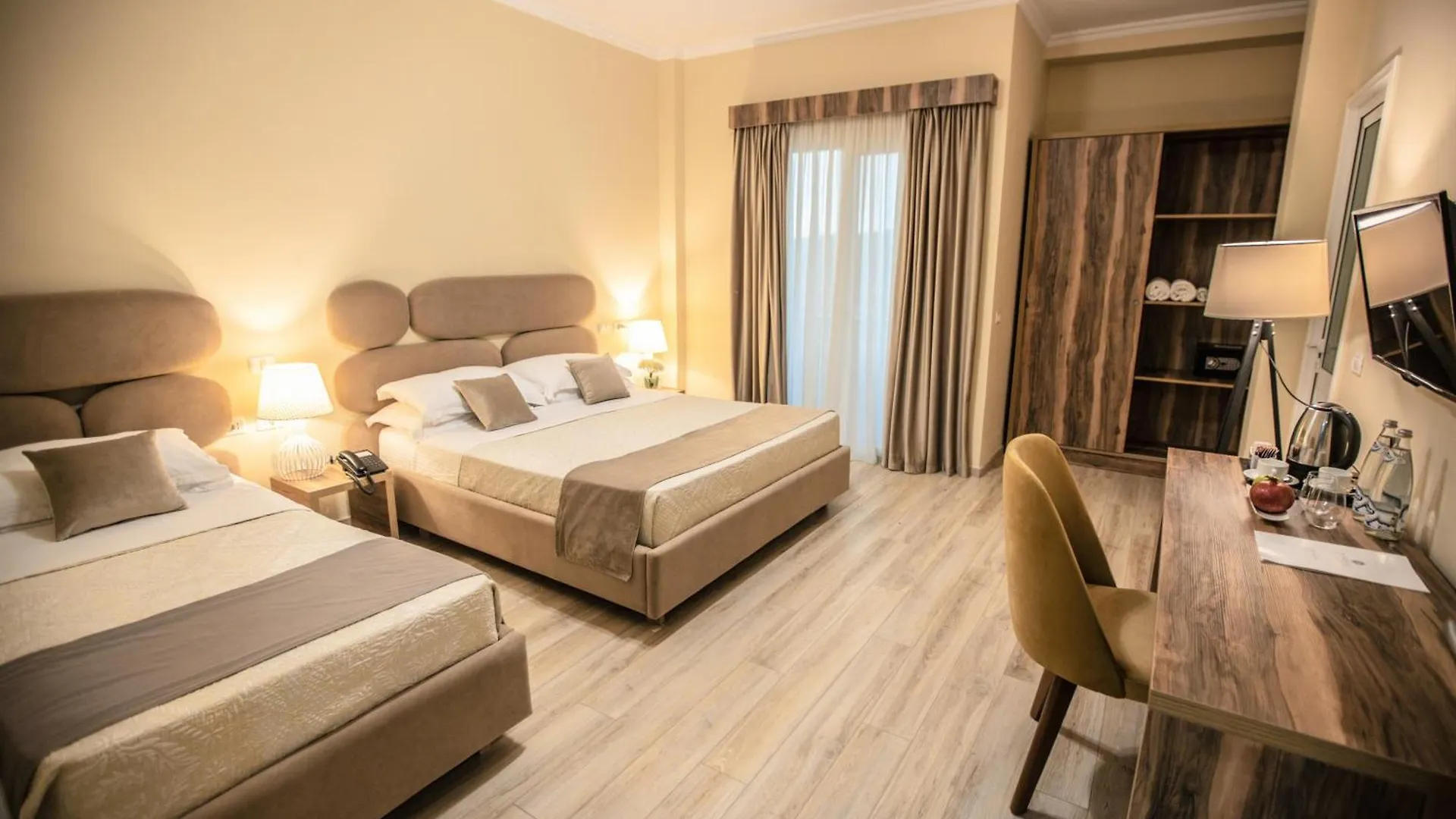 Marbella Beach Hotel Golem  4*, Golem (Tirana) Albanien